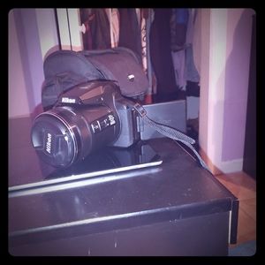 Nikons best 83x zoom!! Amazing camera. Mint condit